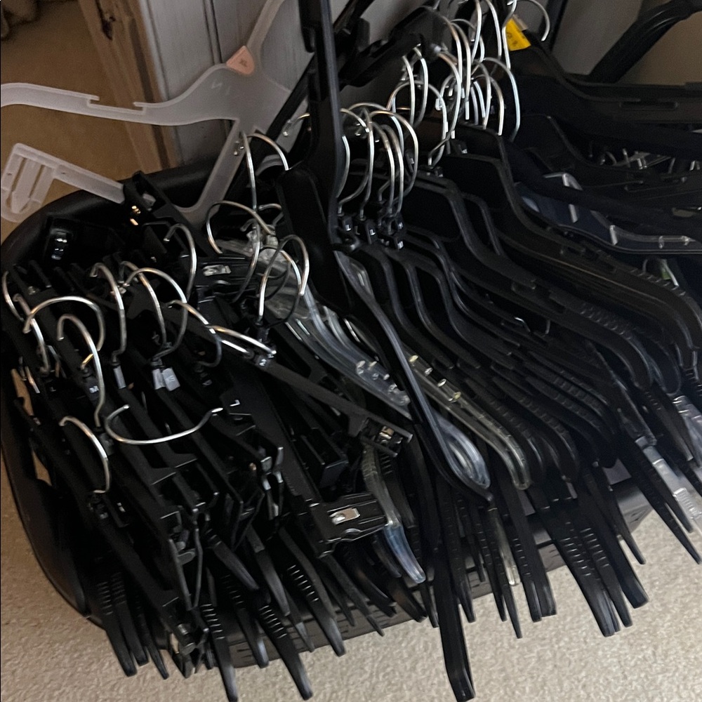 (Lot Set of 25) COMMERCIAL CLOTHES HANGER Black Plastic Hangers Set GUC ❤️